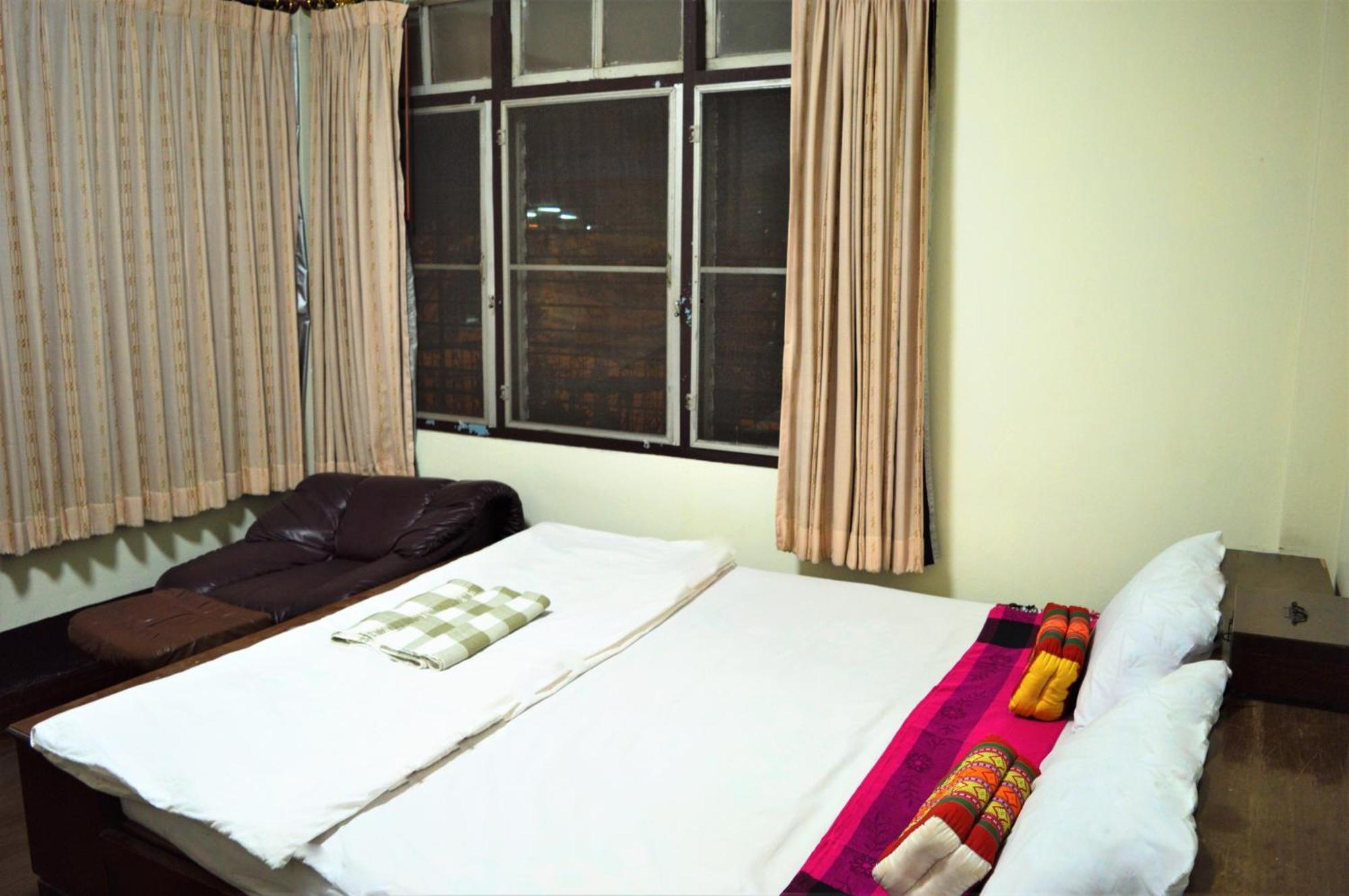 28 Rachabutr Hostel Ubon Ratchathani Camera foto